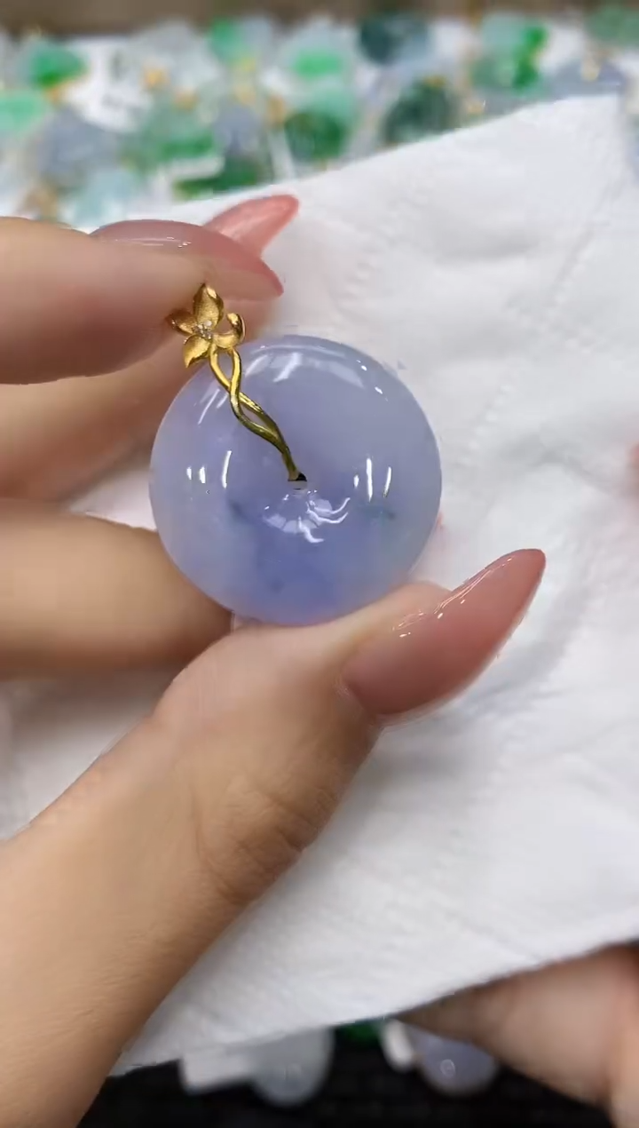 颈饰18K金镶嵌翡翠111111111111