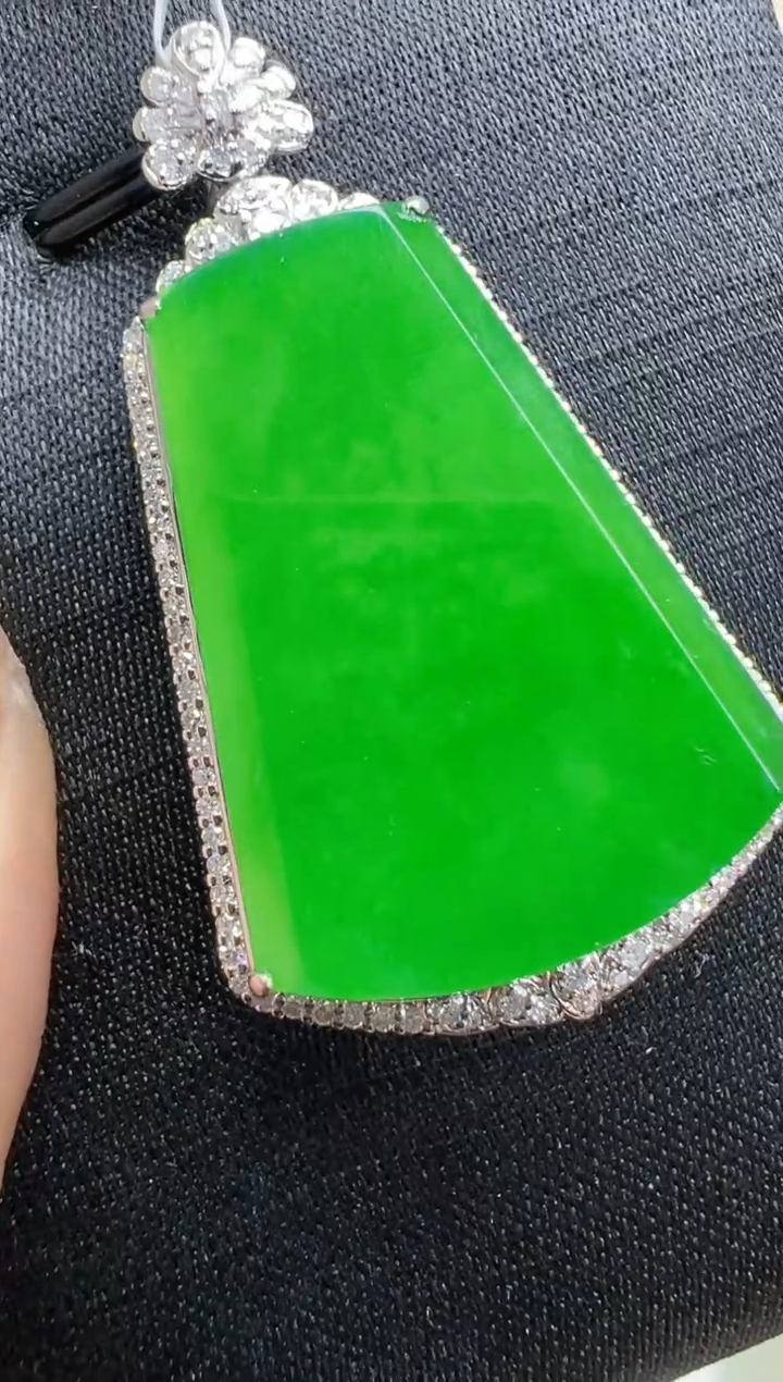 【闪购商品】翡翠吊坠(不含链)18K金镶嵌多样性团购发一件