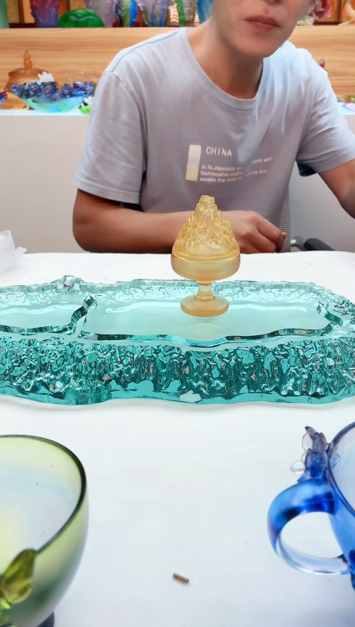 手工艺品琉璃蕙***.琥珀色博山炉10*6*4公分【福利】