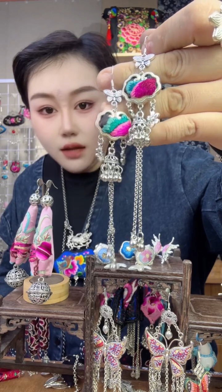 【闪购商品】刺绣纯手工苗绣非遗耳环