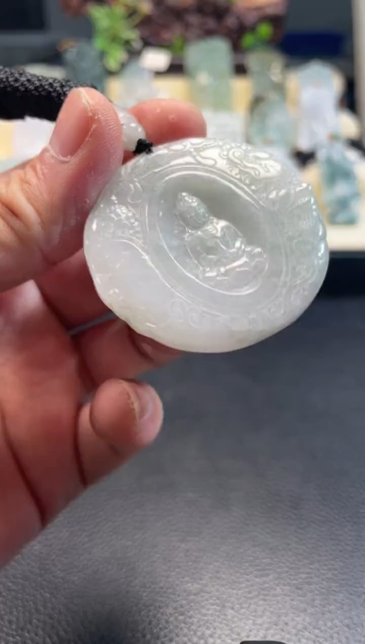 颈饰未镶嵌翡翠12/06/039