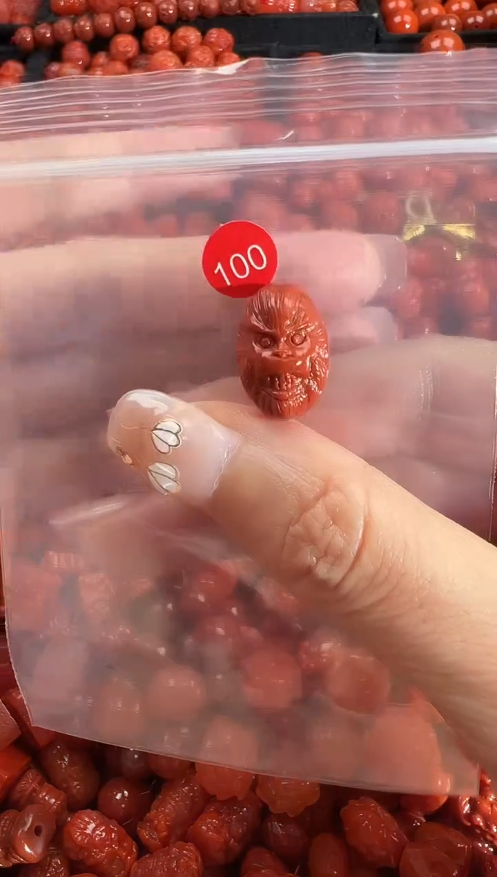 颈饰未镶嵌南红玛瑙1