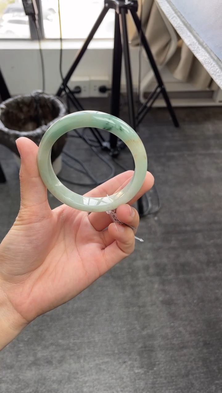 【闪购商品】翡翠手镯未镶嵌手镯