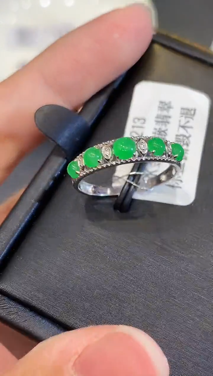 翡翠戒指18K金镶嵌HYZ多样性发其一