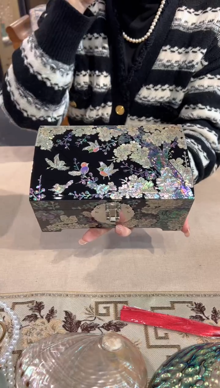 【闪购商品】鱼锁绒布底弘贝雅螺钿漆器文化馆