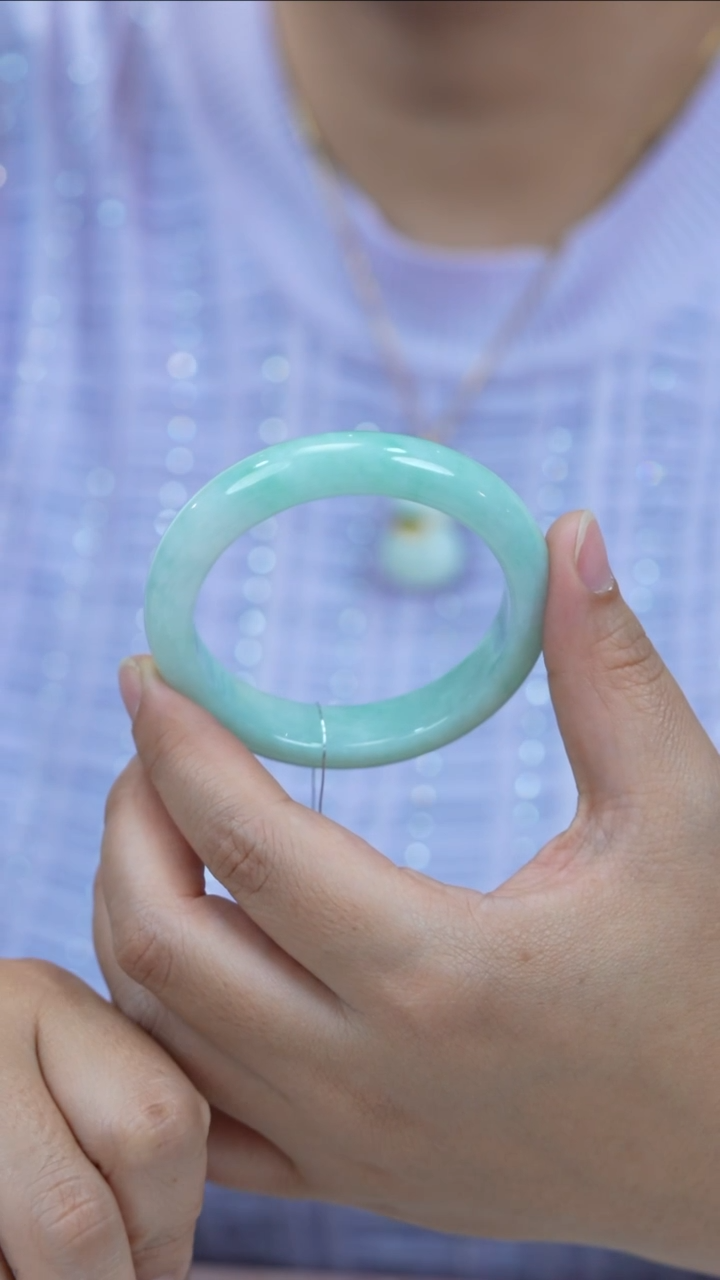 翡翠手镯未镶嵌翡翠手镯0441