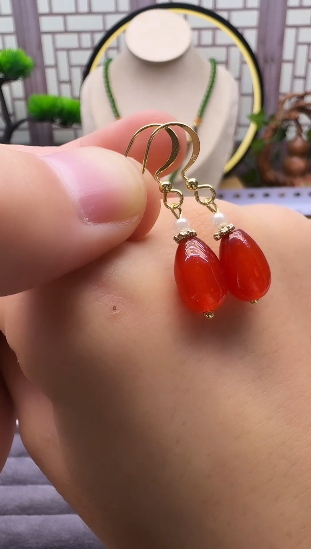 14K金镶嵌南红玛瑙耳饰E174       