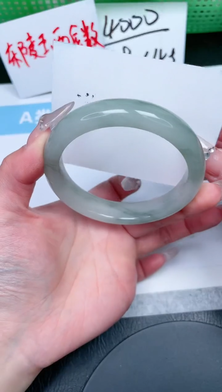 【闪购商品】石英质玉手镯未镶嵌53-60.5