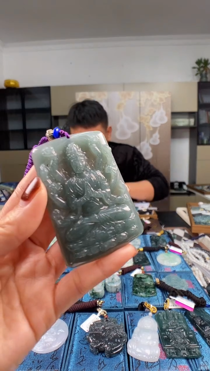 颈饰未镶嵌翡翠多样性发其一