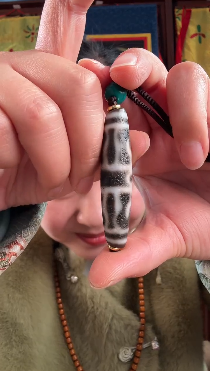 无非金属藏地黑白古珠