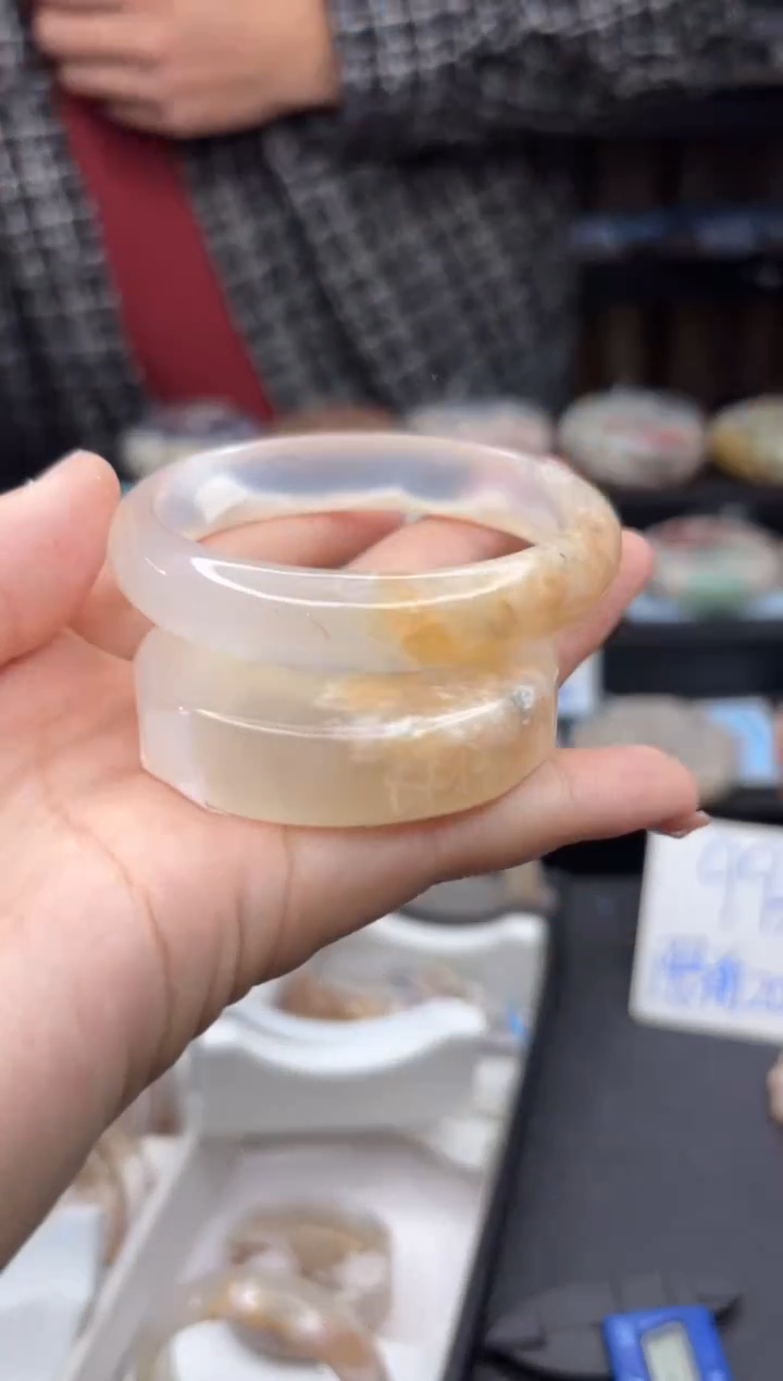 【闪购商品】石英质玉手镯未镶嵌275（55圈赠送镯心）