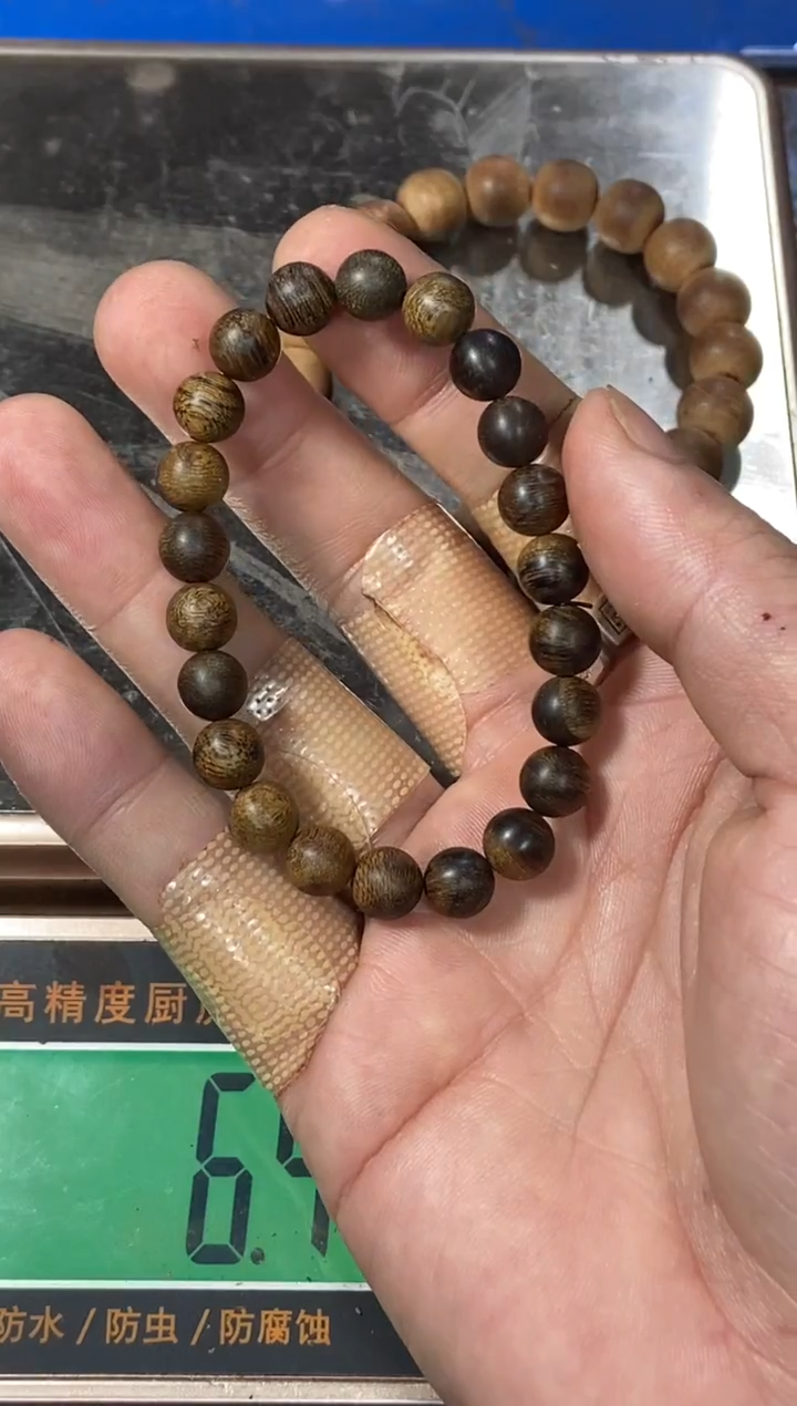 沉香手串柬埔寨菩萨棋0.8*23颗99分沉手串