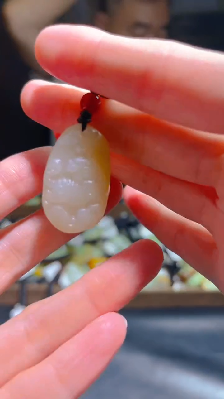 和田玉未镶嵌颈饰`