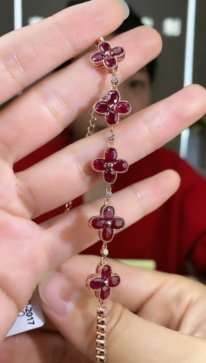 【闪购商品】红宝石手链银S925镶嵌手链