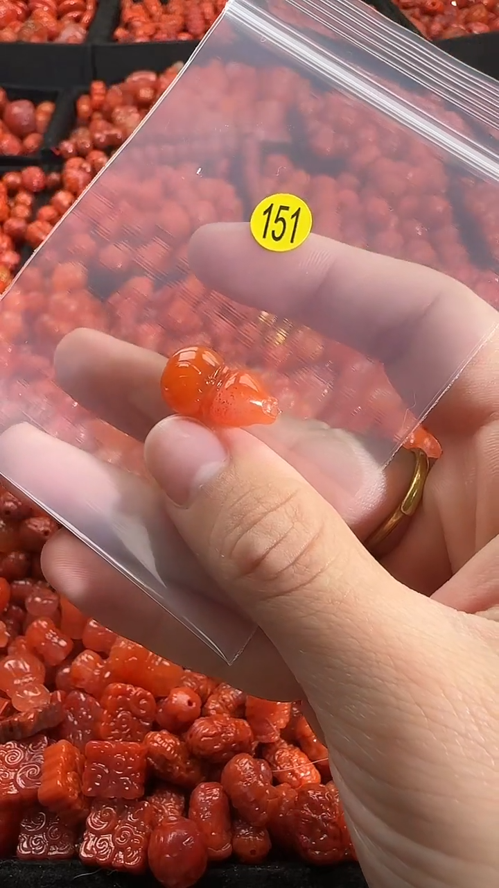 颈饰未镶嵌南红玛瑙1