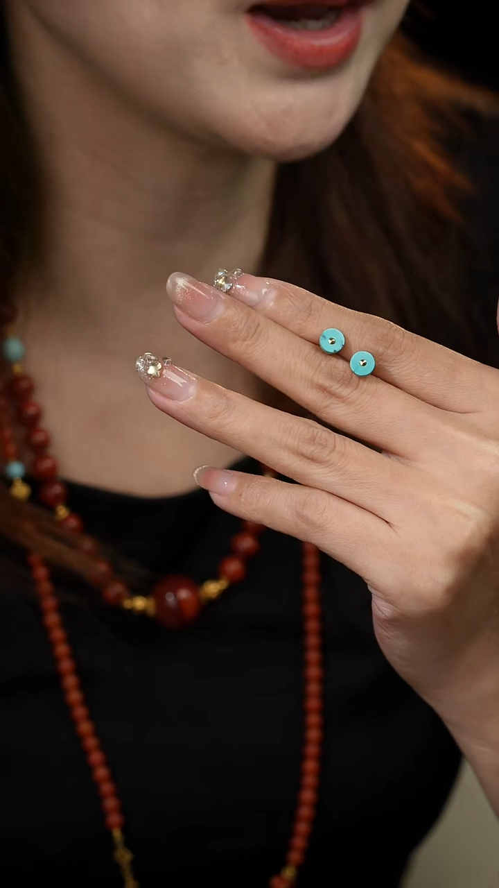 绿松石18K金镶嵌耳钉E63（多样性发一件）