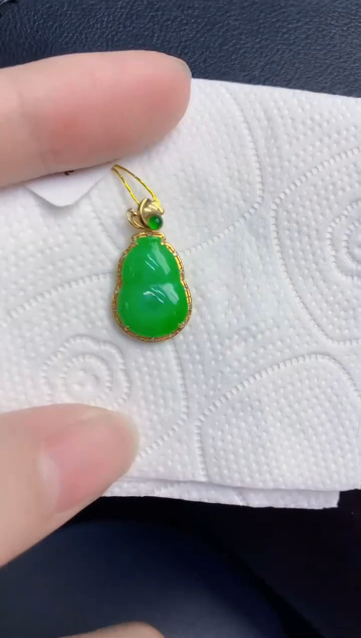颈饰18K金镶嵌翡翠天然翡翠缅甸A货