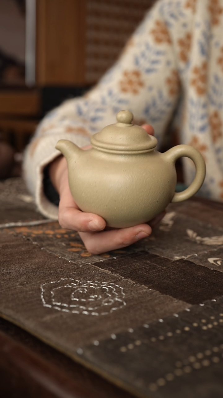 【闪购商品】绿泥茶壶全手工莲子壶梨皮本绿150cc