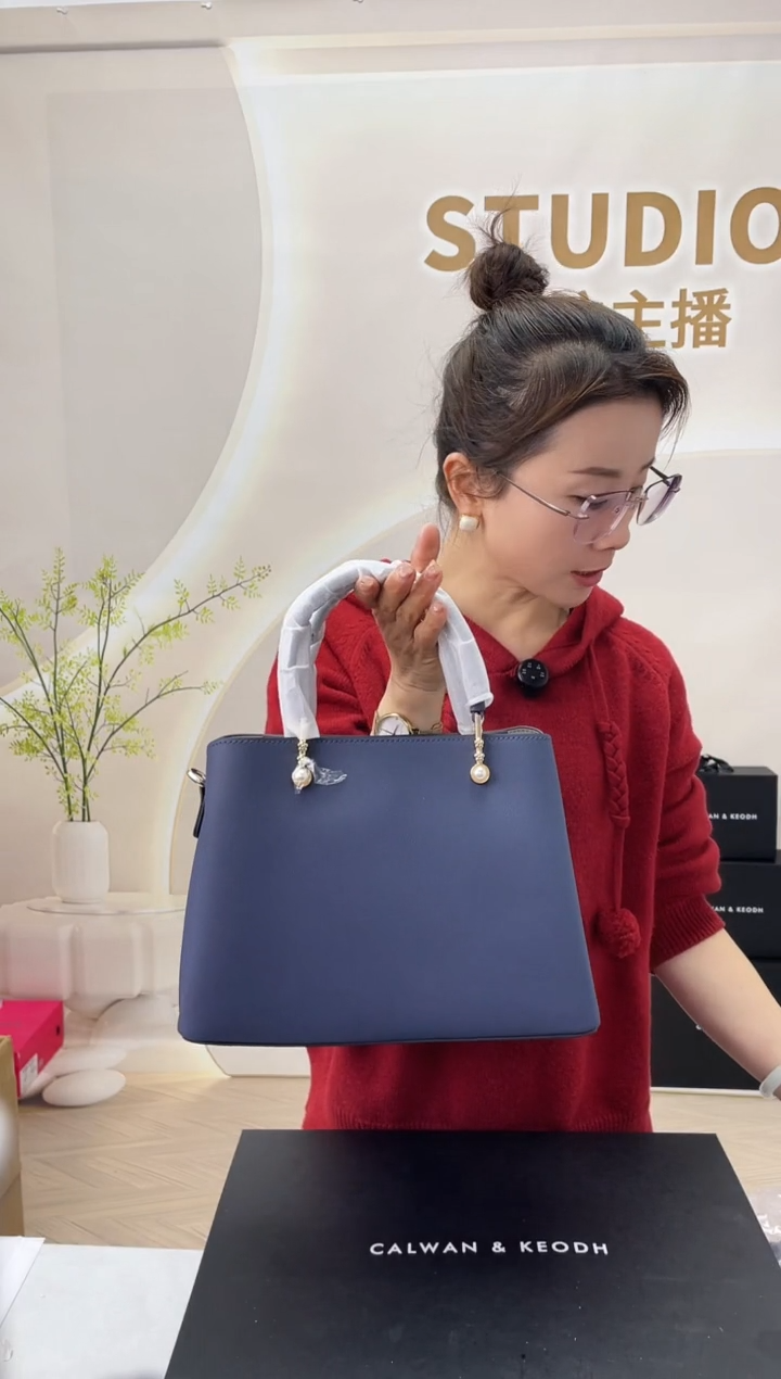 牛皮CALWAN KEODH包包特卖