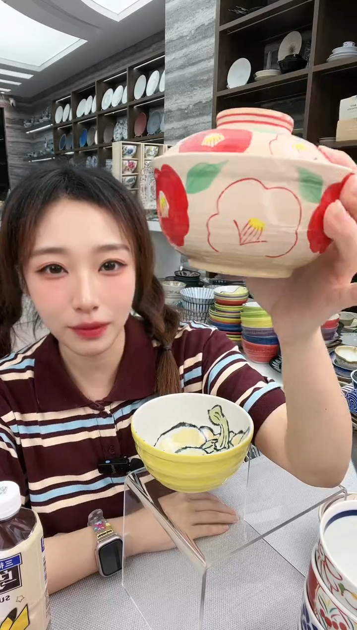 陶濑户烧手绘小花盖碗-红花