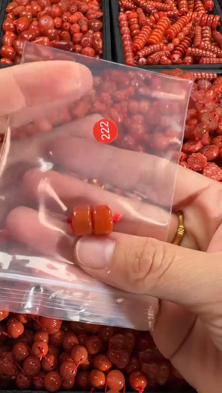 【闪购商品】南红玛瑙颈饰未镶嵌1