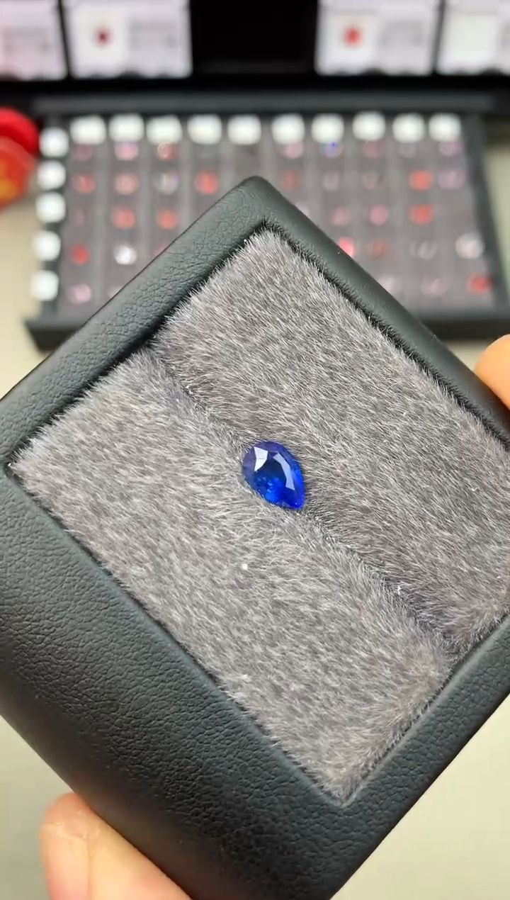 【闪购商品】定制蓝宝石裸石未镶嵌1.23ct 兰卡老烧蓝宝石