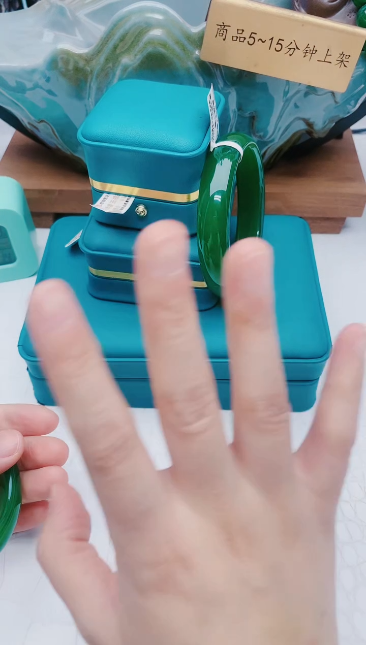 【闪购商品】玛瑙/玉髓手镯未镶嵌玛瑙手镯