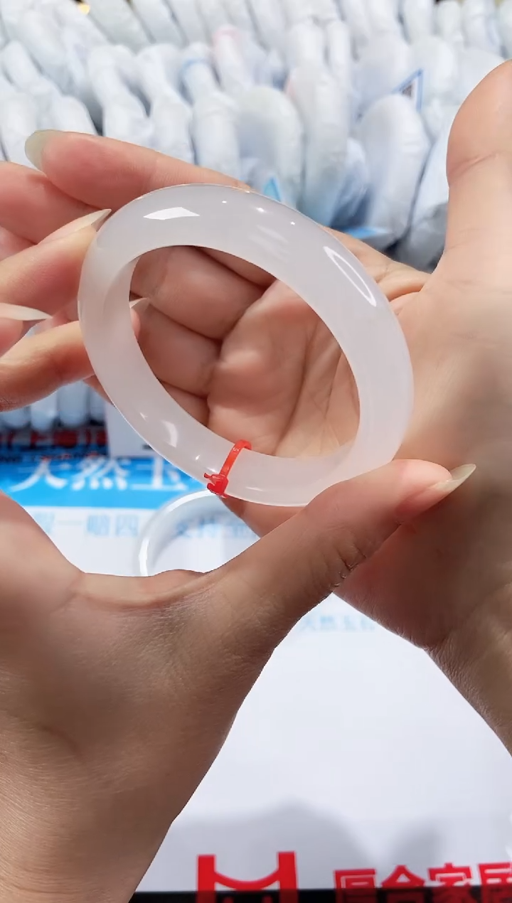 【闪购商品】石英质玉手镯未镶嵌03-56.7