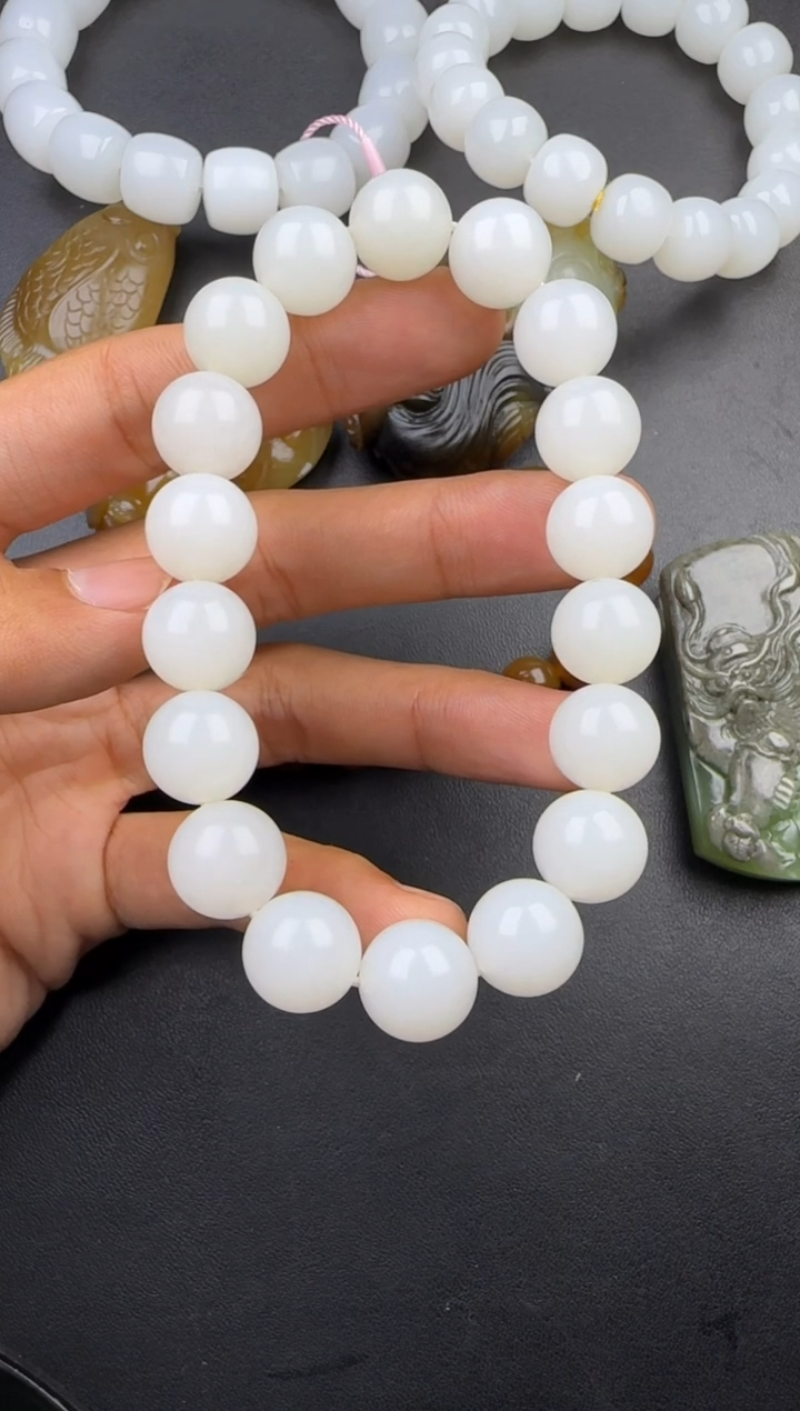 和田玉未镶嵌挂件手串