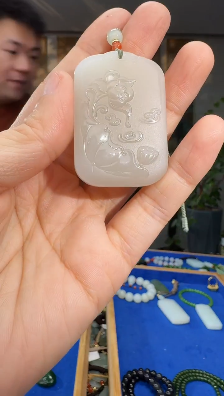 未镶嵌和田玉挂件拍一发一