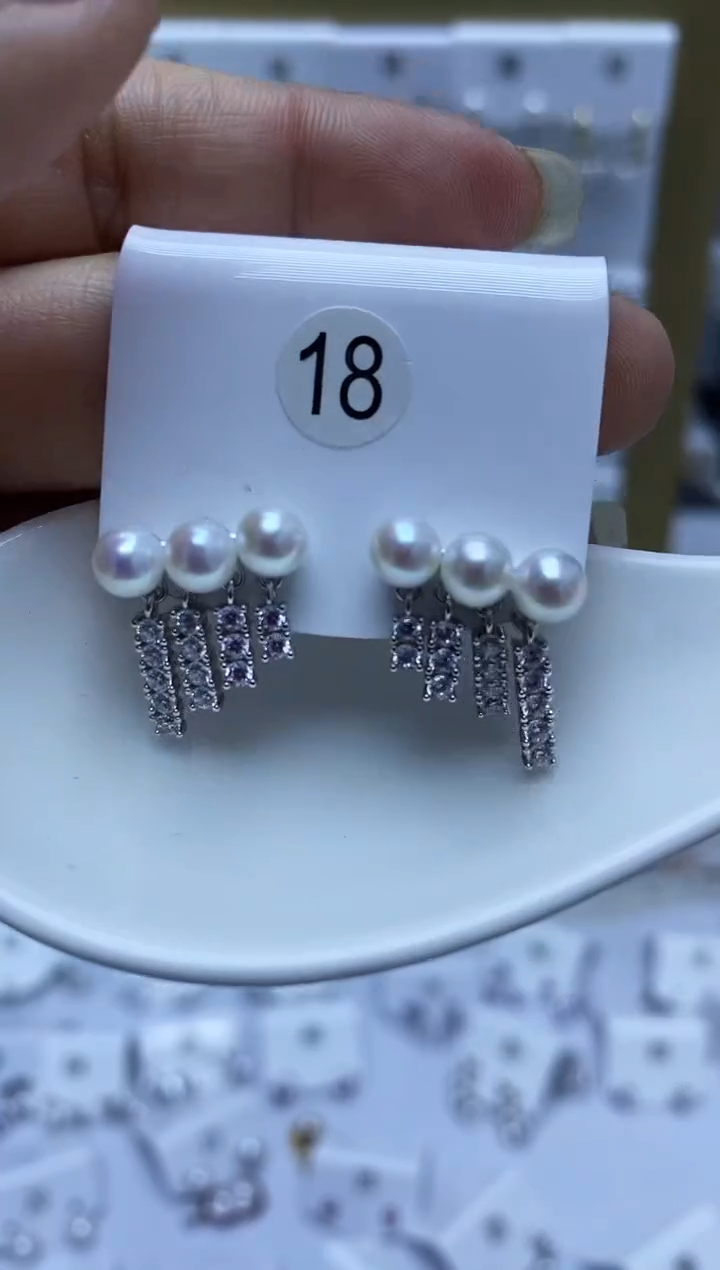 银S925镶嵌耳饰淡水珍珠18