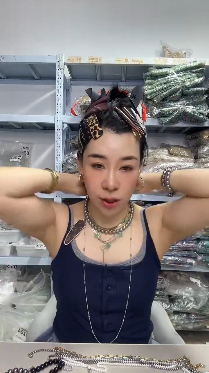 聚酯纤维芳姐饰品福利164