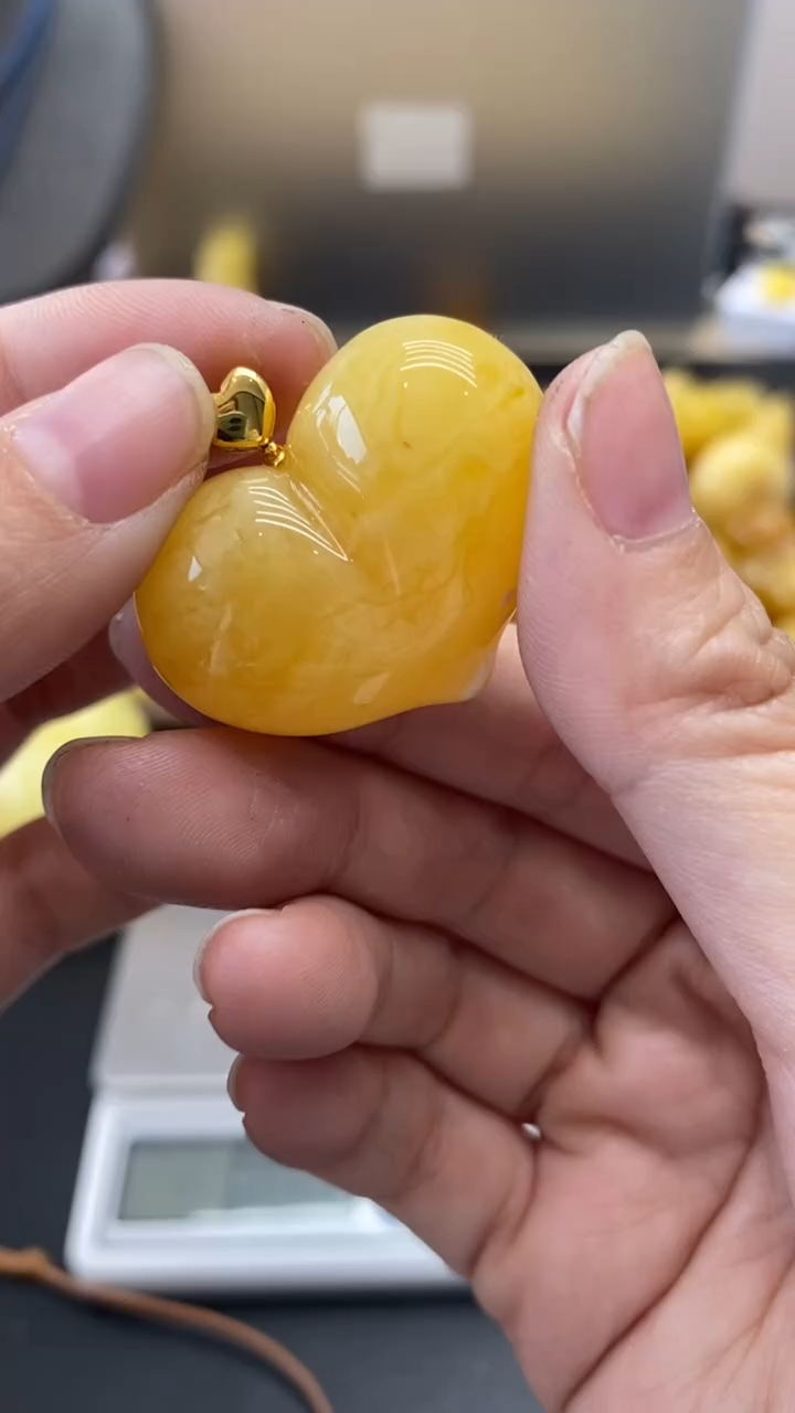 琥珀18K金镶嵌珠宝奇石1026