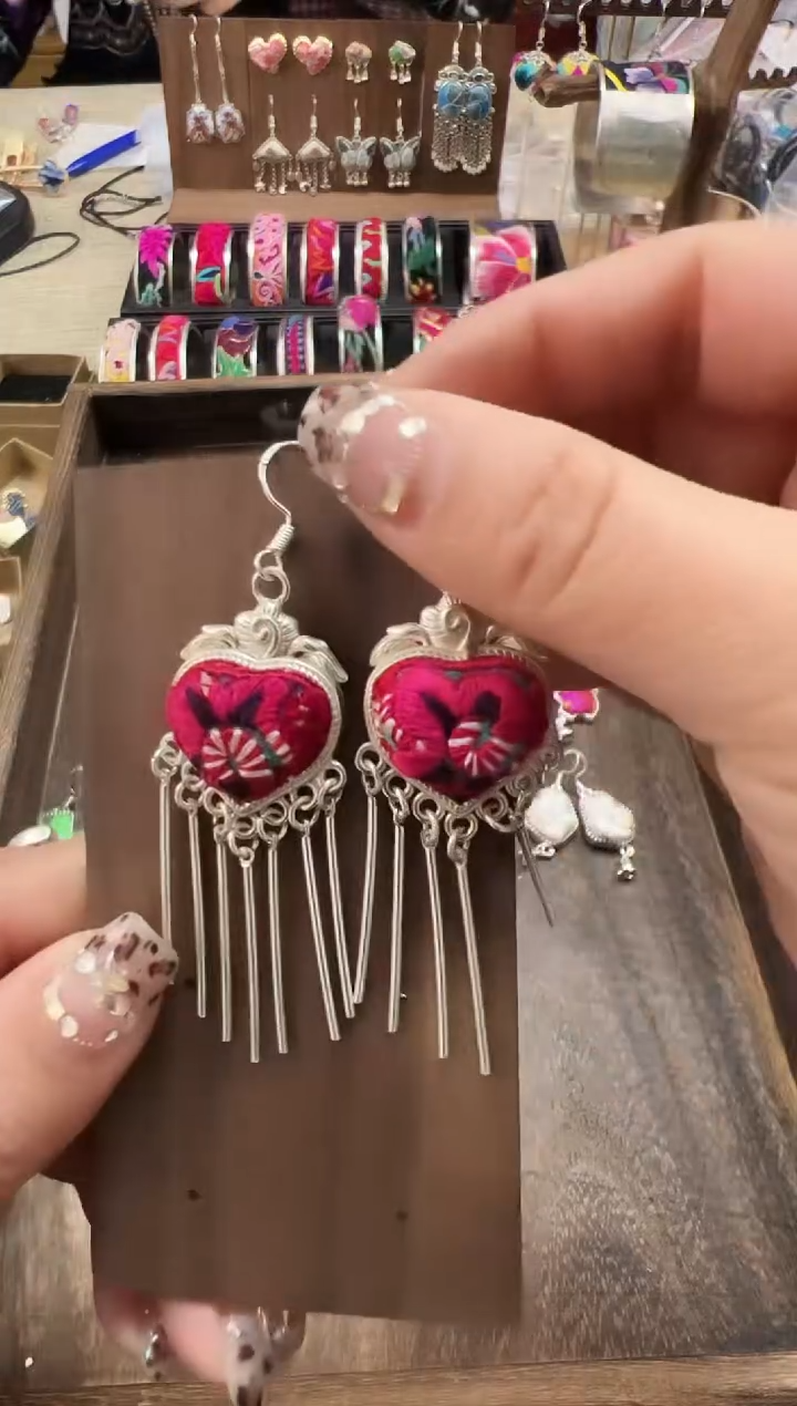 【闪购商品】织绣民族风老绣饰品333