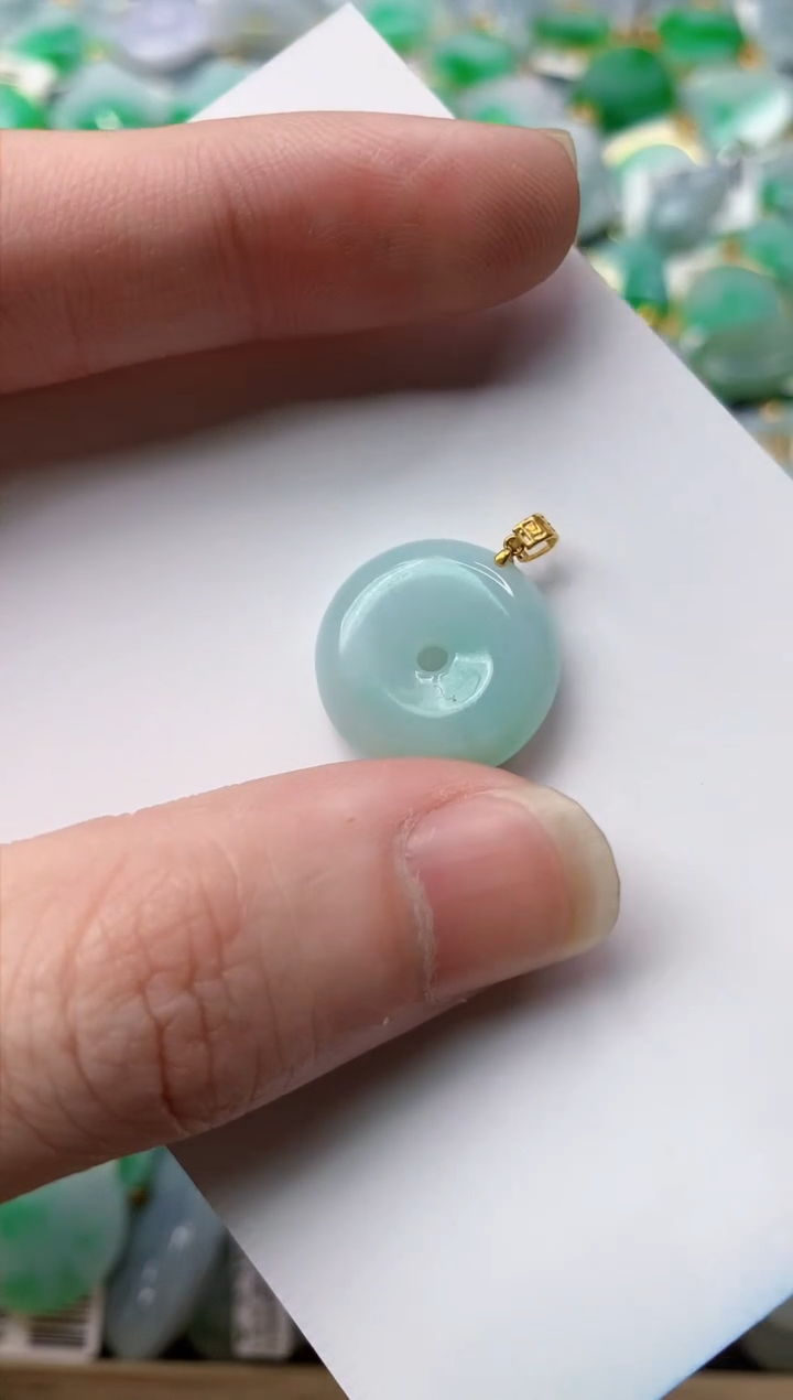 【闪购商品】翡翠颈饰18K金镶嵌39.........