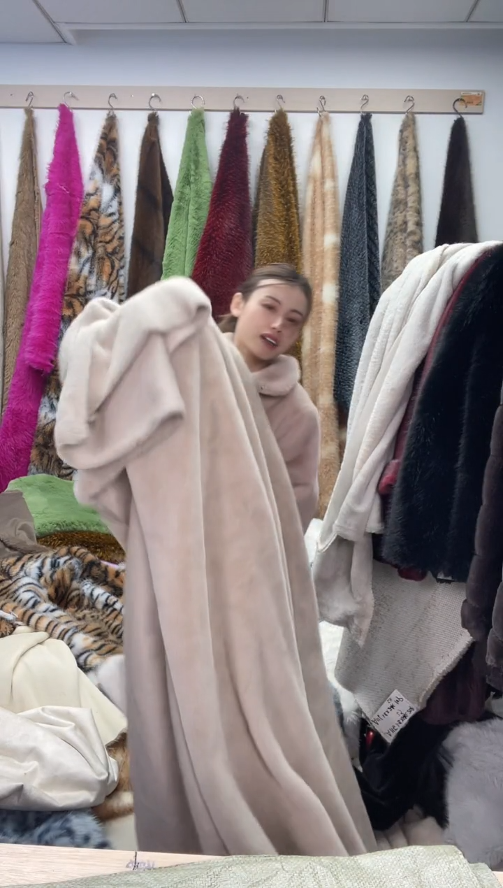 狐狸毛D380，尺寸1.8*3