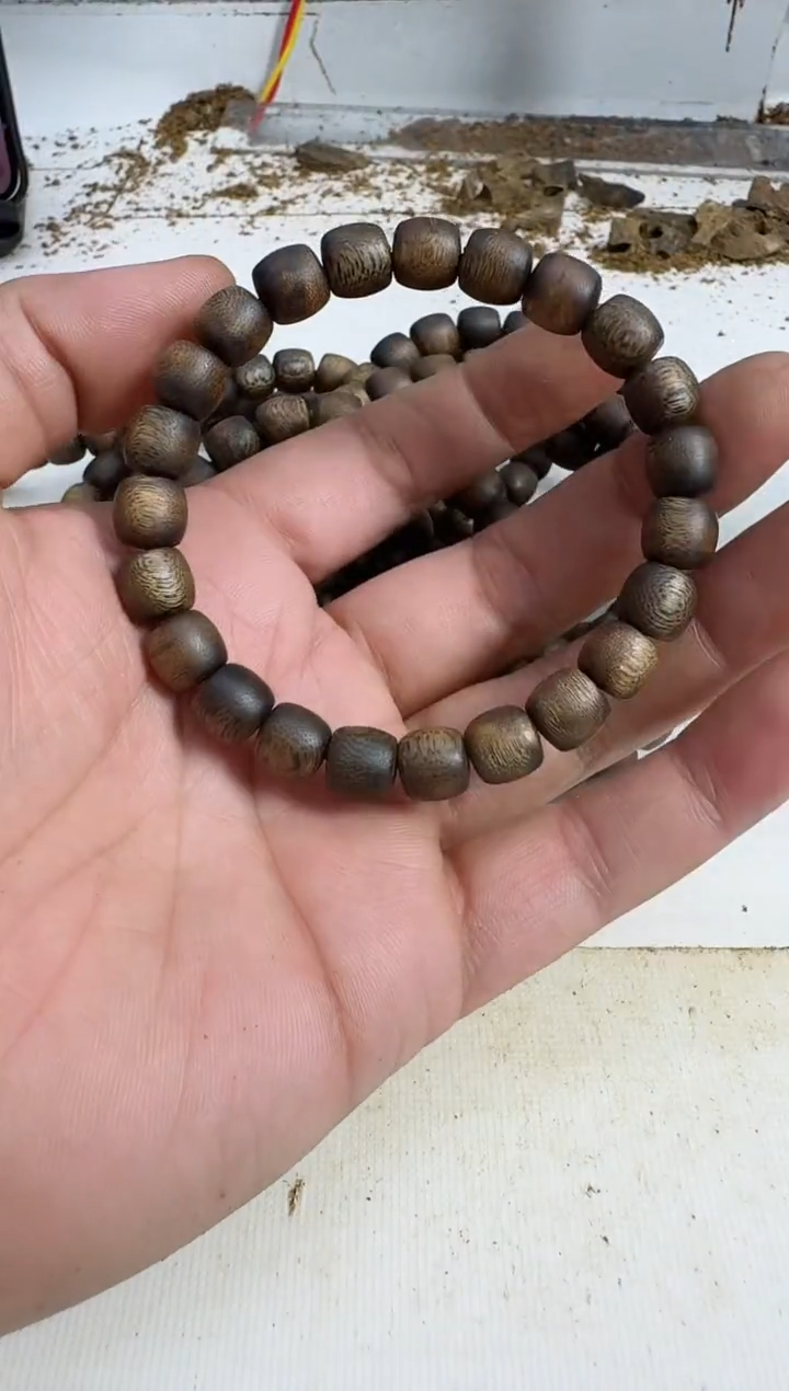 【闪购商品】沉香手串乌身0.9规格单圈8克鼓珠
