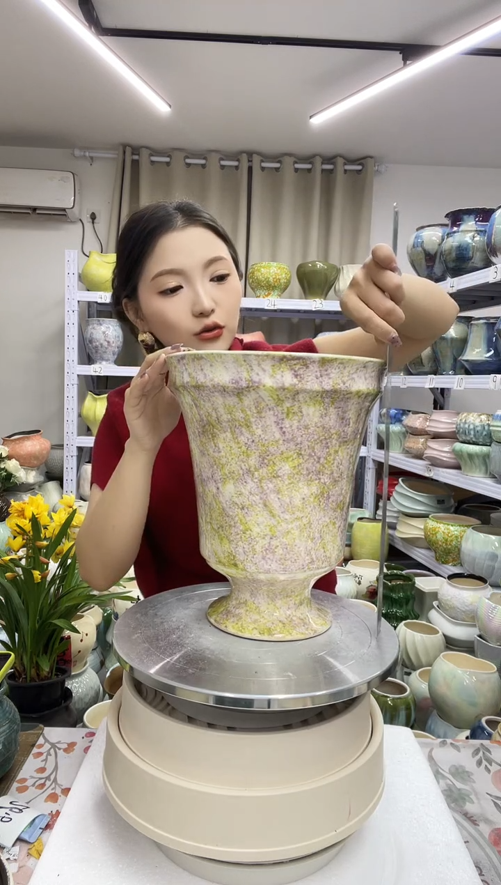 12.11【花盆链接】  高 ：28 口:22