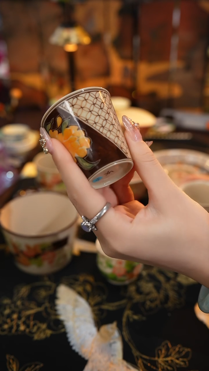 【闪购商品】景德镇手工手绘釉下五彩敦煌花卉主人杯