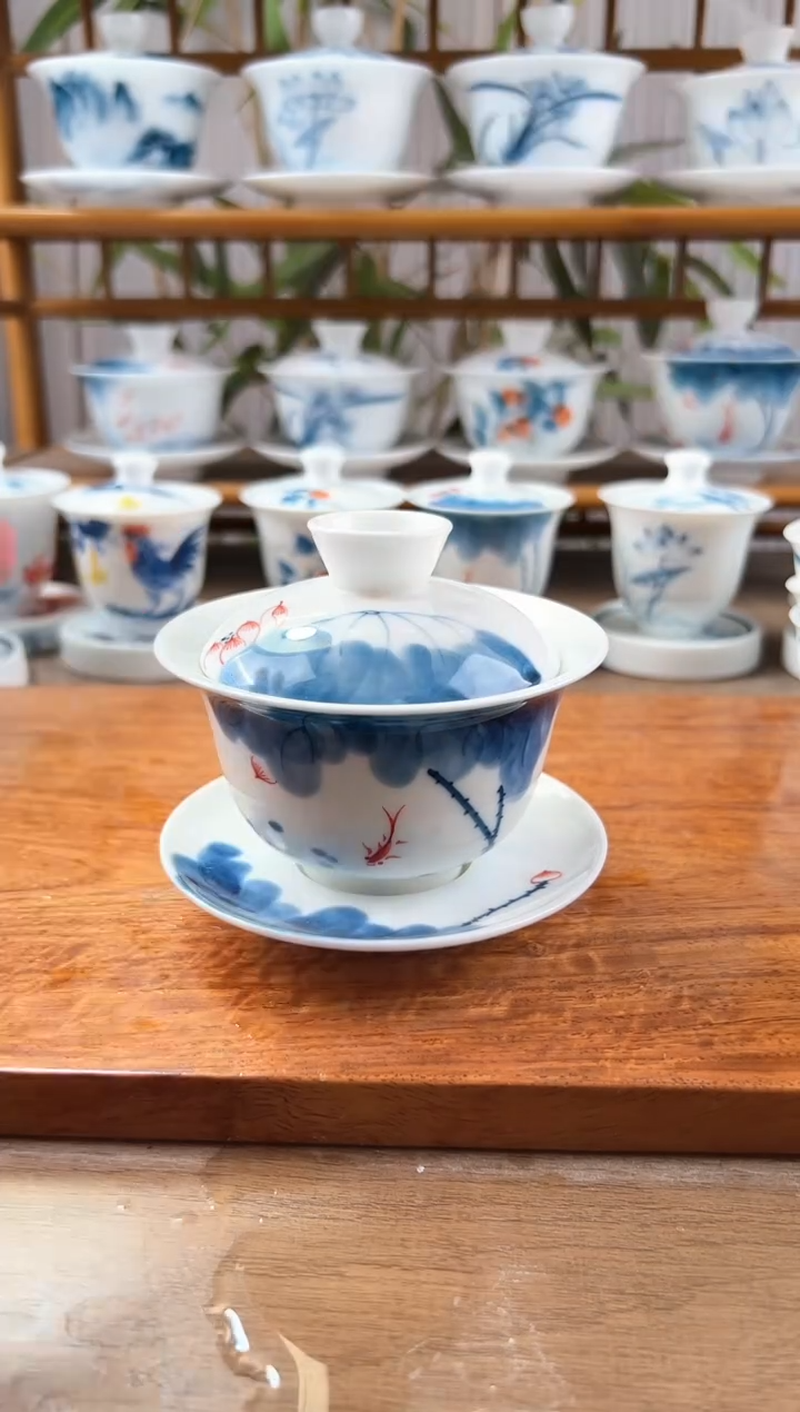 微瑕线条莲180ml三才盖碗