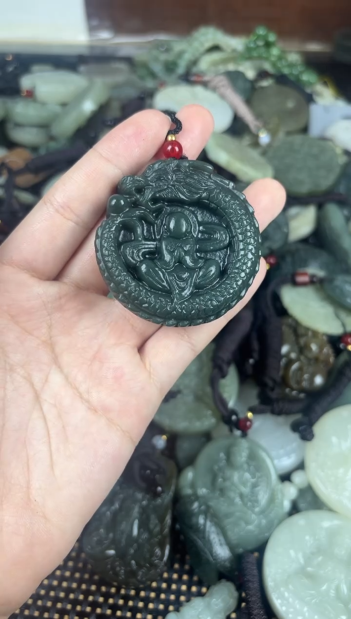 【闪购商品】和田玉颈饰未镶嵌1