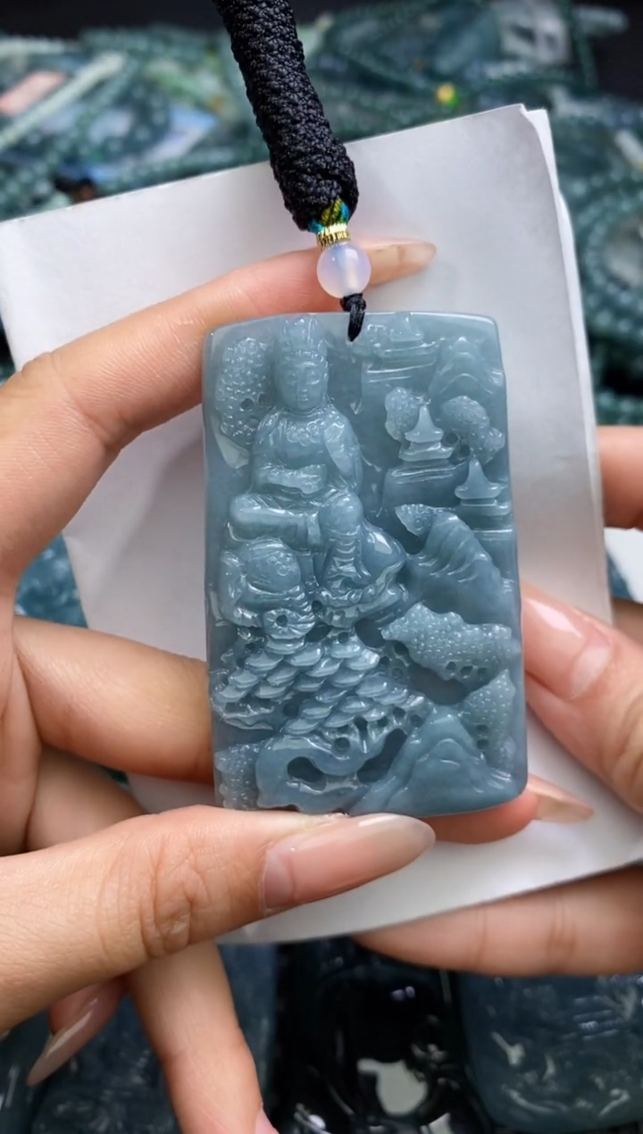 【闪购商品】翡翠颈饰未镶嵌           