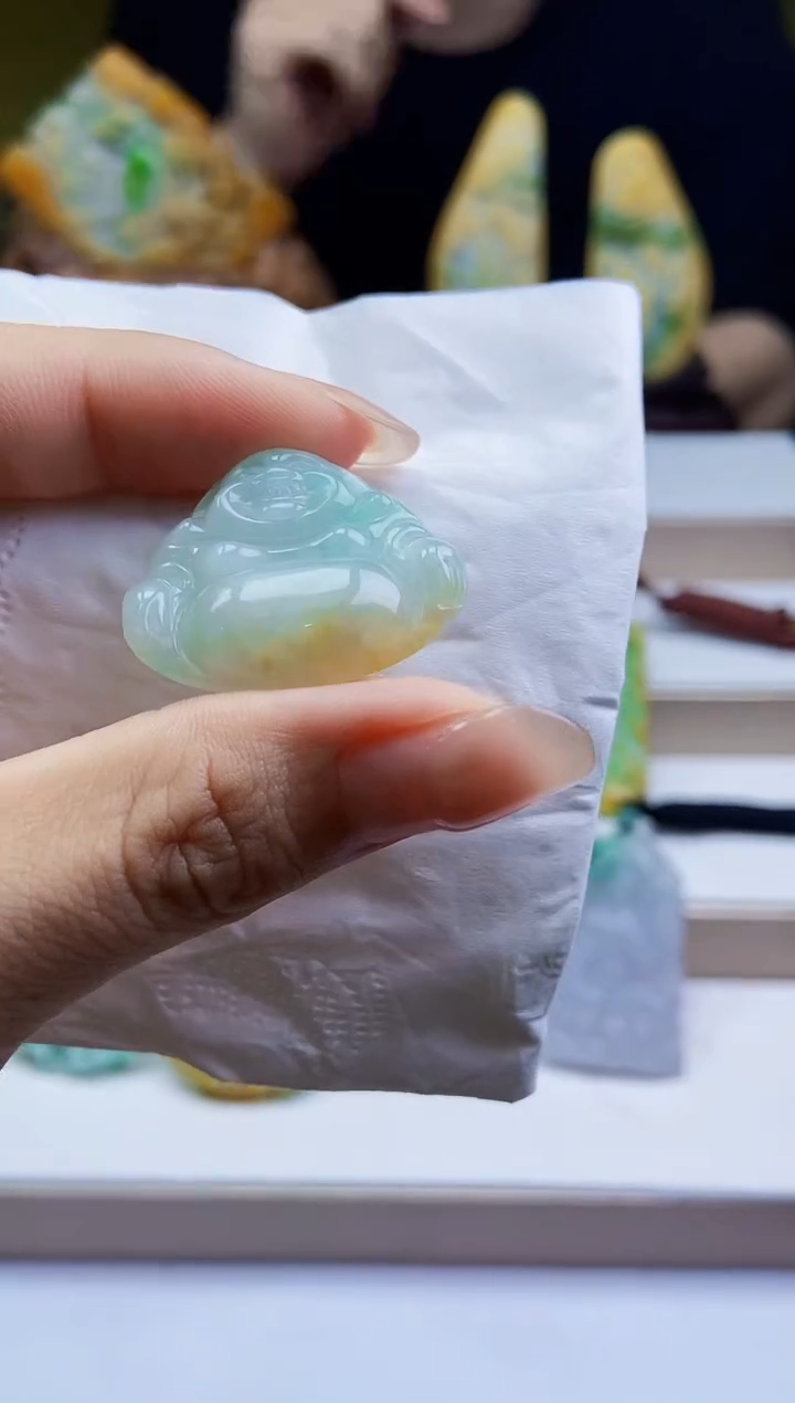 颈饰未镶嵌翡翠翡翠A货