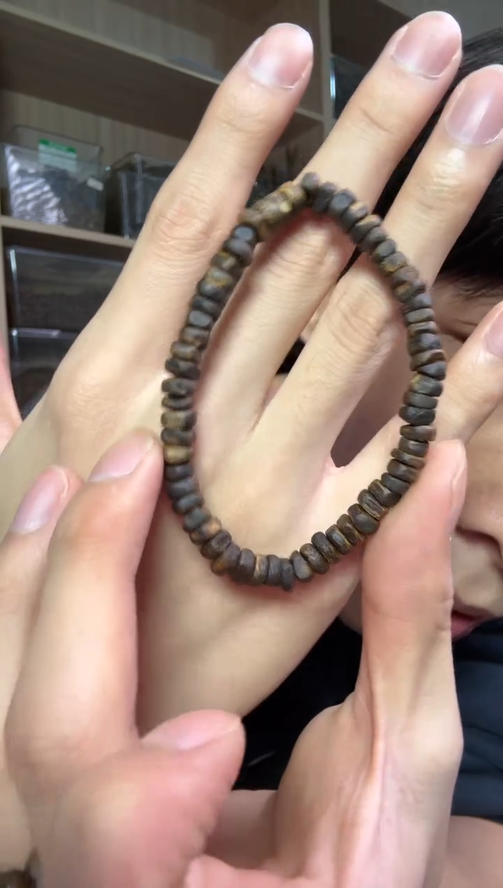 沉香沉香碎屑06沉水碎银子单圈5克+ 多样性发其一