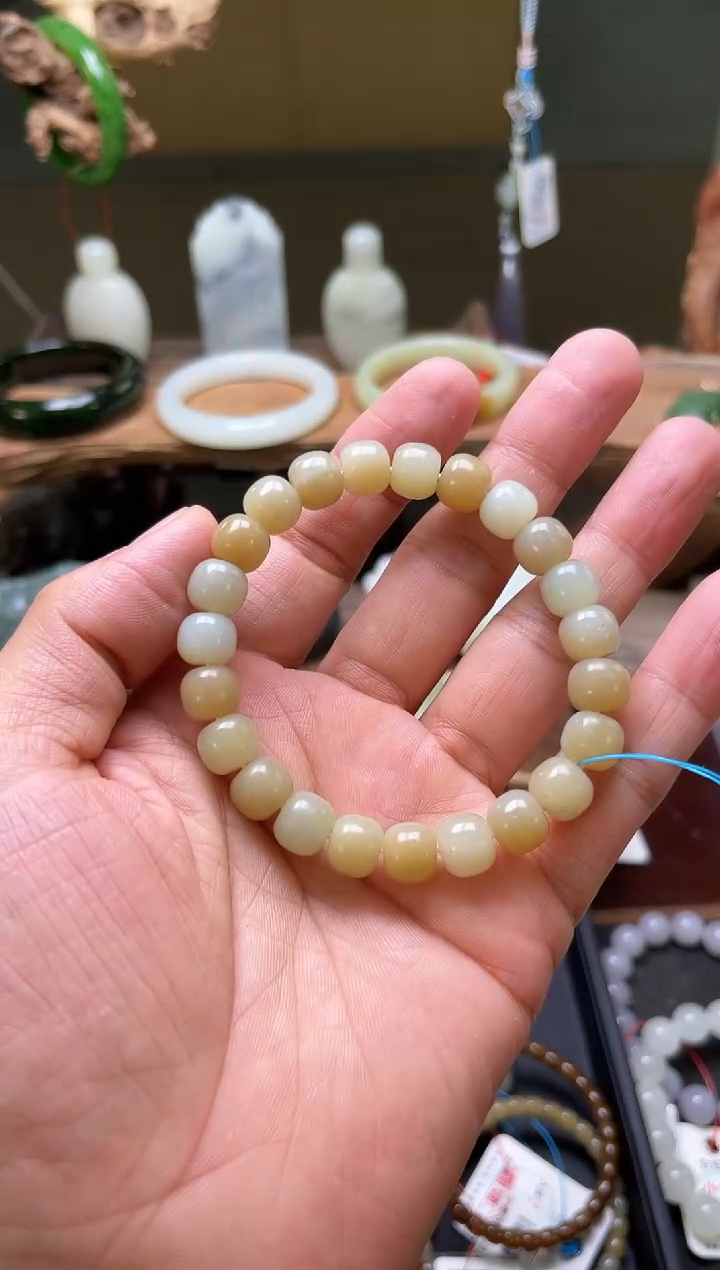 手串未镶嵌和田玉卡10且末迪克兰带糖老型9007320