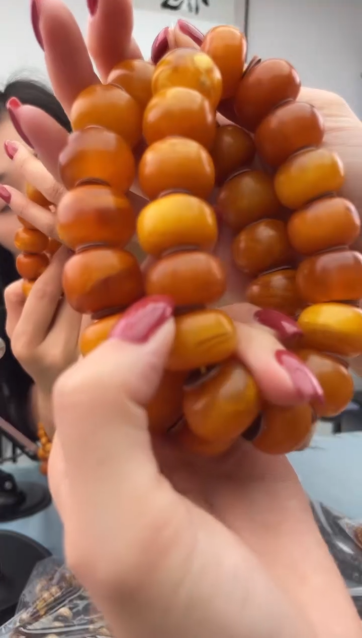 未镶嵌蜜蜡珠宝奇石假一罚十，060.20微瑕多样性发一件