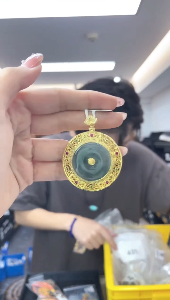 翡翠未镶嵌颈饰多样性一件发货