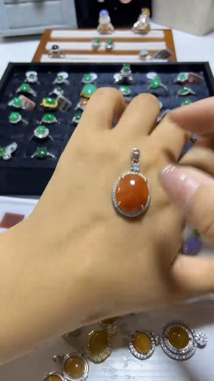 【闪购商品】翡翠戒指银S925镶嵌缅甸天然A翡翠吊坠