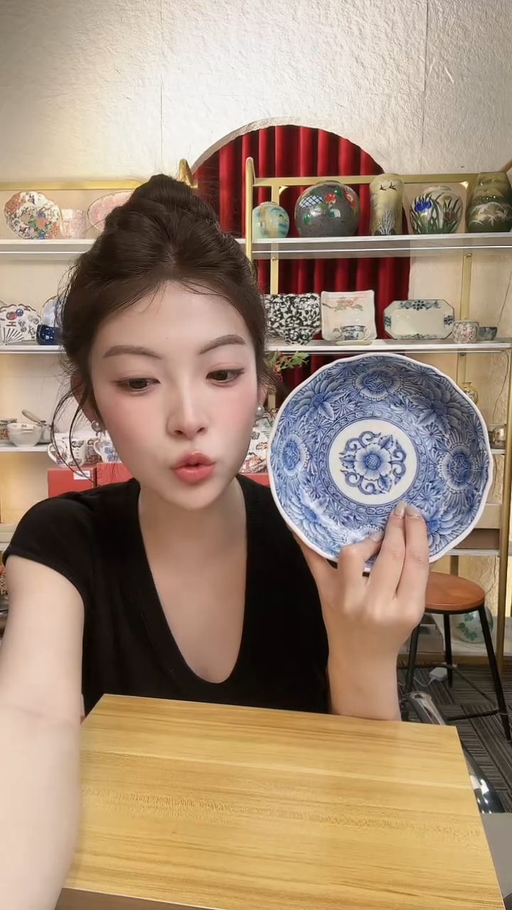 盘蓝凛堂17cm花瓣盘-线描牡丹