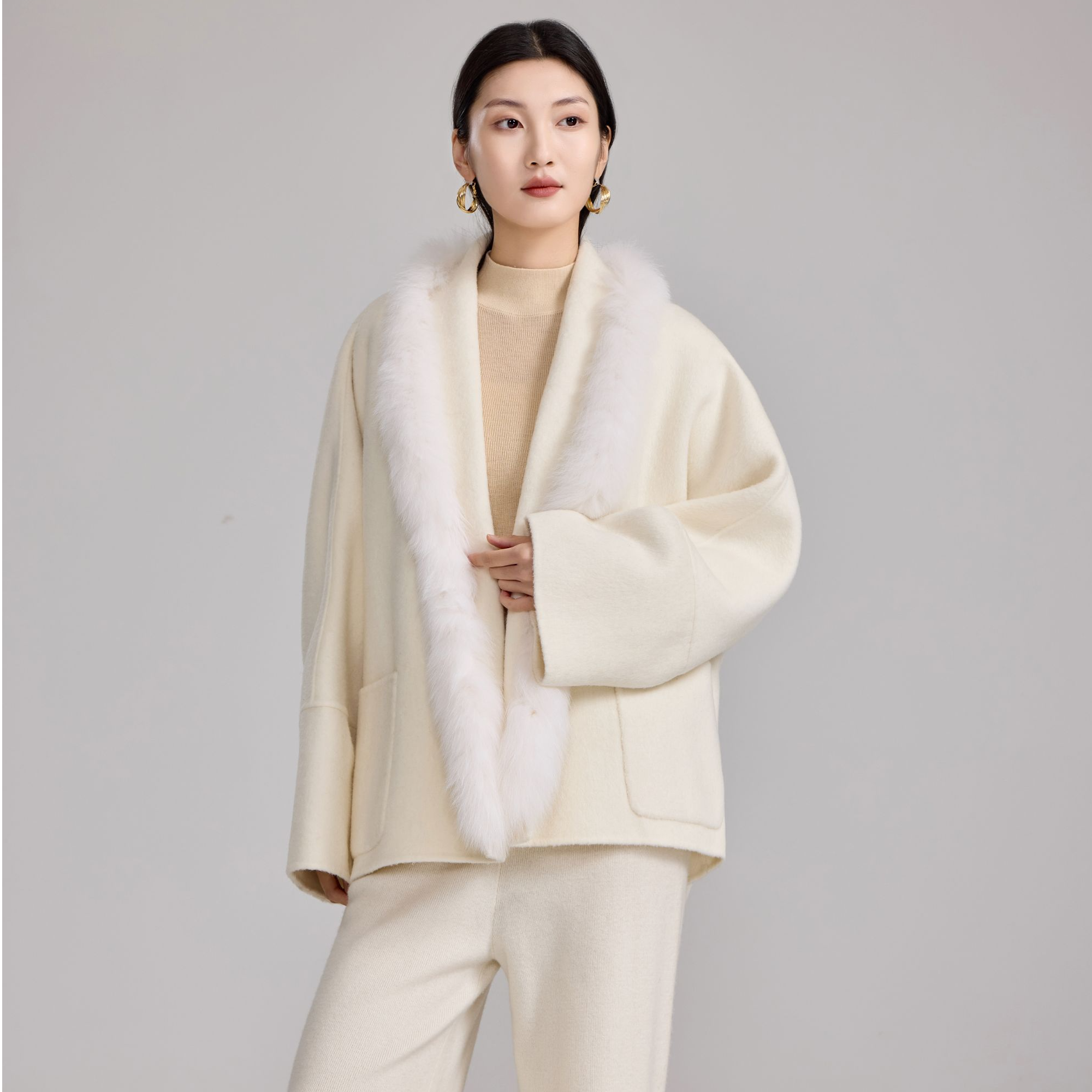 秋冬厚款时尚大衣常规款毛呢外套短款一字领85111